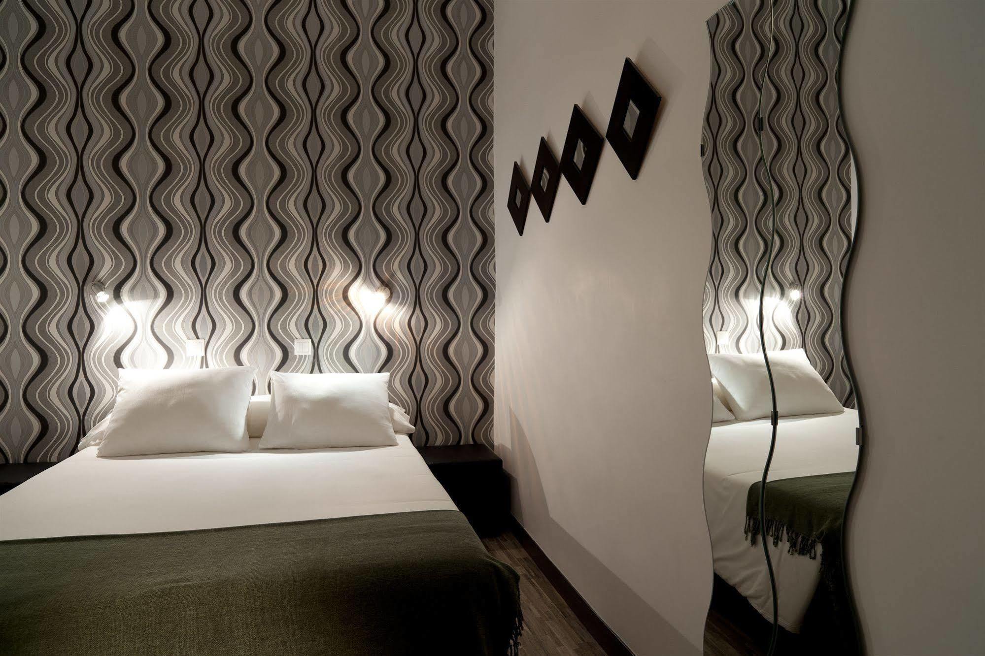 Hostal Gala Madrid Eksteriør billede